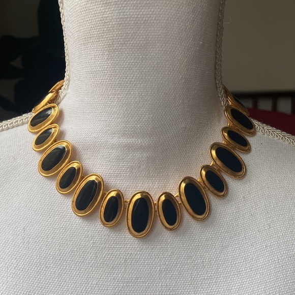 NWT Vintage Anne Klein brushed gold necklace, bracelet, earrings set of three! - Picture 3 of 16